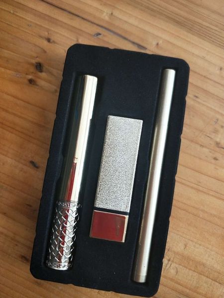 2018 new cosmetics, high quality Mascara + lipstick + eyebrow pencil 1 sets DHL free shipping.
2018 new cosmetics, high quality Mascara + lipstick + eyebrow pencil 1 sets DHL free shipping.