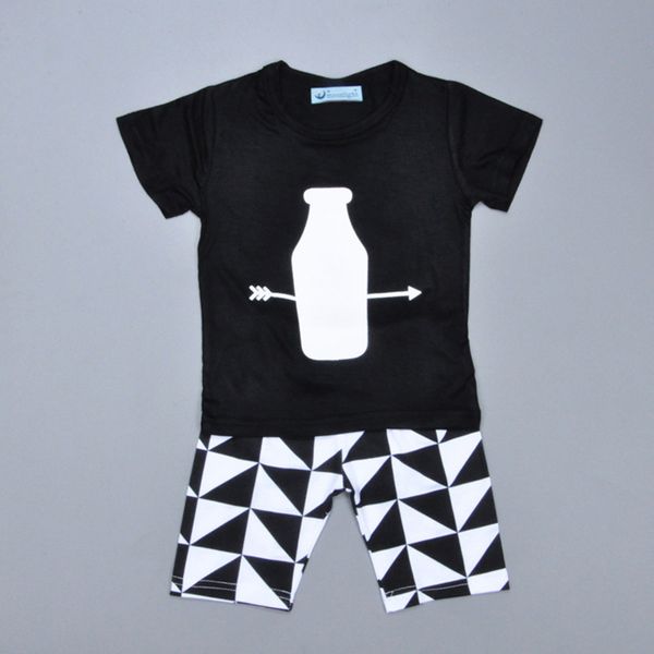 children's suits short-sleeved bottle pattern t-shirt + geometric print shorts boy tide outfit summer fashion two-piece set, White
children's suits short-sleeved bottle pattern t-shirt + geometric print shorts boy tide outfit summer fashion two-piece set, White