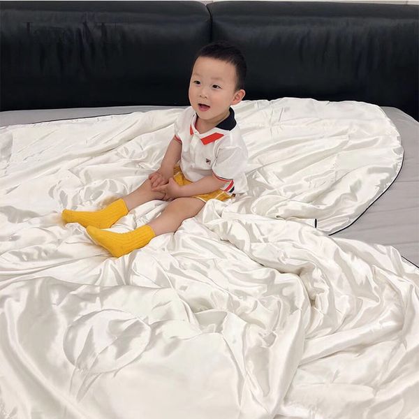 janeyu silk cotton summer is simulated silk air conditioning quilt micro business explosion factory direct sale a replacement
janeyu silk cotton summer is simulated silk air conditioning quilt micro business explosion factory direct sale a replacement