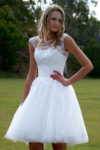 short wedding dresses sheer neck cap sleeve appliques lace tulle knee length bridal gowns vestido de noiva custom size, White
short wedding dresses sheer neck cap sleeve appliques lace tulle knee length bridal gowns vestido de noiva custom size, White