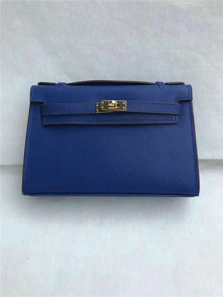 2020 is more fashionable and versatile, leather handbags shoulder bag solid color mini bag, size 22CM
2020 is more fashionable and versatile, leather handbags shoulder bag solid color mini bag, size 22CM