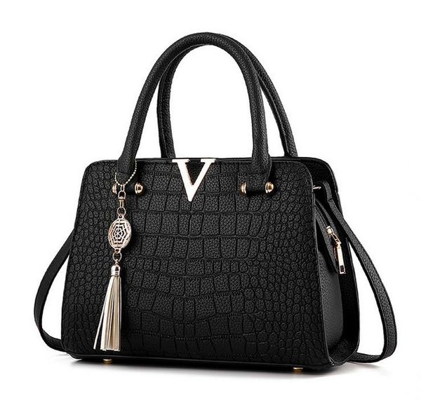woman fashion crocodile leather v letters designer handbags luxury quality lady shoulder crossbody bags fringed messenger bag
woman fashion crocodile leather v letters designer handbags luxury quality lady shoulder crossbody bags fringed messenger bag