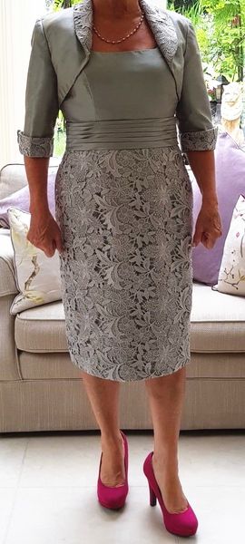 jacket mother of the bride dress half sleeve silver gray lace taffeta knee length formal mom suits wedding guest gowns, Black;red
jacket mother of the bride dress half sleeve silver gray lace taffeta knee length formal mom suits wedding guest gowns, Black;red