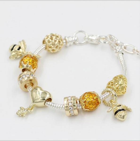 2018 New Gold Bee Comb Bracelet Lobster Clasp European Charm Beads Honeybee Beads Bangle Charm Bracelets Pandora Style Bracelet DIY Jewelry
2018 New Gold Bee Comb Bracelet Lobster Clasp European Charm Beads Honeybee Beads Bangle Charm Bracelets Pandora Style Bracelet DIY Jewelry