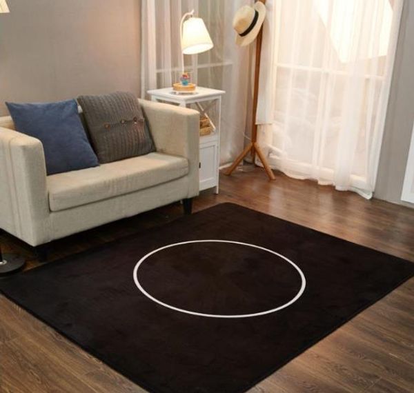 2018 Fashion European style brand new living room area rugs 150 x 200 cm non-slip black white flannel home furnishing carpet VIP gift
2018 Fashion European style brand new living room area rugs 150 x 200 cm non-slip black white flannel home furnishing carpet VIP gift