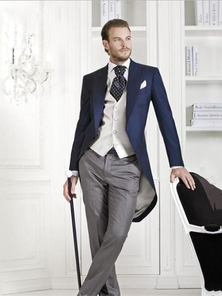 fashion navy blue tailcoat men wedding tuxedos excellent groom tuxedos peak lapel one button men dinner prom clothes(jacket+pants+tie+vest)6, Black;gray
fashion navy blue tailcoat men wedding tuxedos excellent groom tuxedos peak lapel one button men dinner prom clothes(jacket+pants+tie+vest)6, Black;gray
