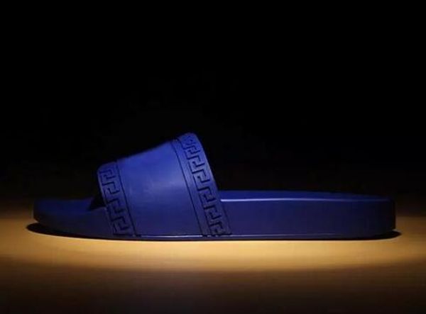 2019 new europe brand fa hion men triped andal medu a cuff cau al non lip ummer blue lipper flip flop lipper quality
2019 new europe brand fa hion men triped andal medu a cuff cau al non lip ummer blue lipper flip flop lipper quality