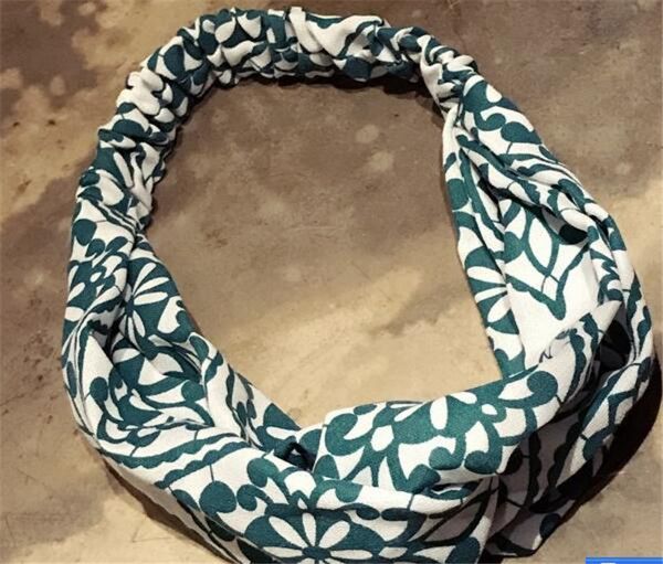 fashionable and simple cross cloth art tie wide edge broken flower wave point bow hair ribbon, Silver
fashionable and simple cross cloth art tie wide edge broken flower wave point bow hair ribbon, Silver