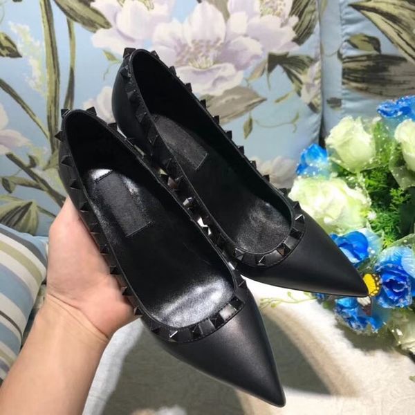 2018 women high heel dre hoe party fa hion rivet girl pointed toe hoe buckle platform pump wedding hoe 
2018 women high heel dre hoe party fa hion rivet girl pointed toe hoe buckle platform pump wedding hoe