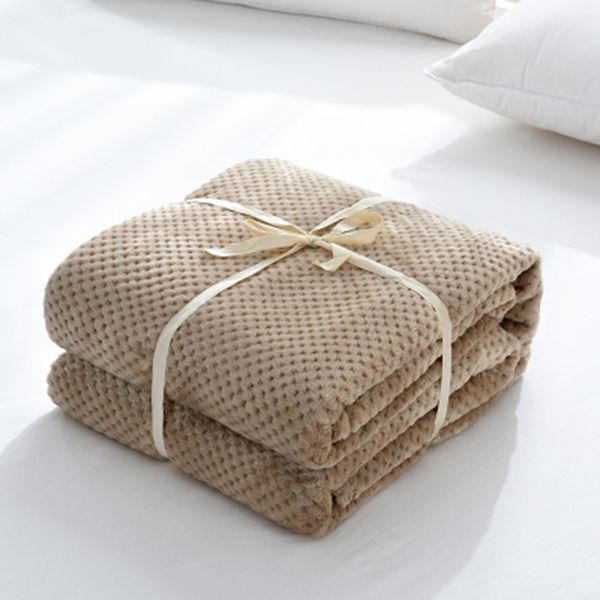 new european lamb velvet mink blanket home/travel for adults bedding solid color simple winter yarn dyed knitted thread blankets
new european lamb velvet mink blanket home/travel for adults bedding solid color simple winter yarn dyed knitted thread blankets