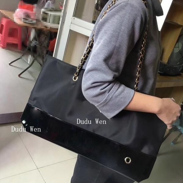 NEW Big size Shopping Bag with chain luxury Storage case for Women sundries organizer fashion holiday case with dust bag
NEW Big size Shopping Bag with chain luxury Storage case for Women sundries organizer fashion holiday case with dust bag