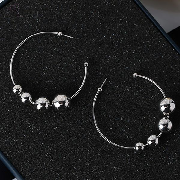 aomu 2017 new women shiny silver tone hoop earring small big metal balls 2.1" circle geometric earrings for girls lady gift, Golden;silver
aomu 2017 new women shiny silver tone hoop earring small big metal balls 2.1" circle geometric earrings for girls lady gift, Golden;silver