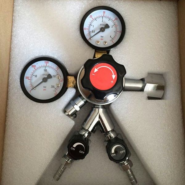 high pressure double gauge co2 regulator,two outlet co2 reduce pressure guage for homebrew or bar
high pressure double gauge co2 regulator,two outlet co2 reduce pressure guage for homebrew or bar