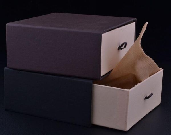 12.5*13*5.5cm very good quanlity gift packing boxes ,the belt box. grade gift box for your product ing, Silver
12.5*13*5.5cm very good quanlity gift packing boxes ,the belt box. grade gift box for your product ing, Silver