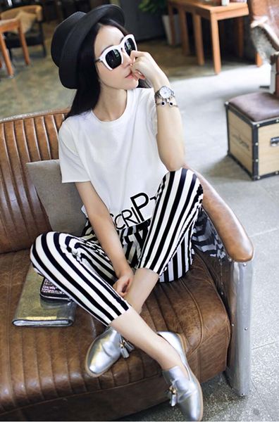 Active 2pieces Summer Set Women Tracksuit Outfit Casual Lovely Printing Cotton Letter Short T -Shirt Tops +Striped Harem Pants Sweatshirt
Active 2pieces Summer Set Women Tracksuit Outfit Casual Lovely Printing Cotton Letter Short T -Shirt Tops +Striped Harem Pants Sweatshirt