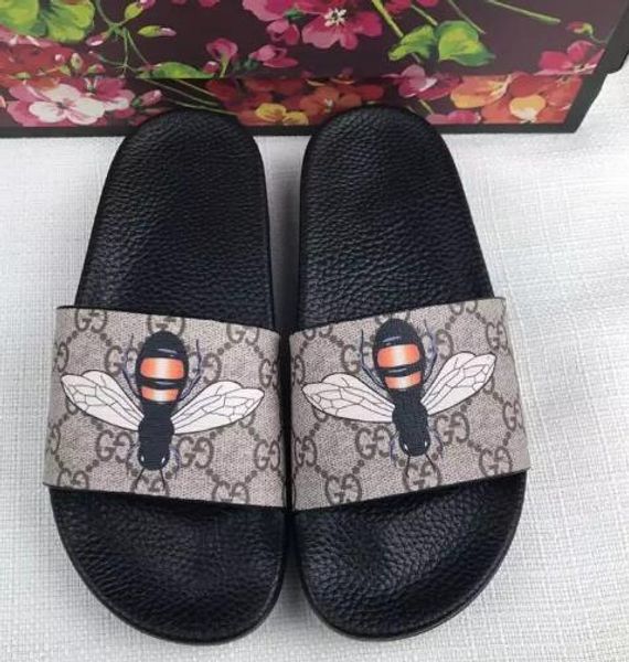 New fa hion andal lipper for men women with original box de igner flower printed beach flip flop lipper 001
New fa hion andal lipper for men women with original box de igner flower printed beach flip flop lipper 001