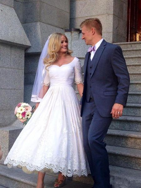 princess 2019 short sleeve white wedding dress a line tea length bridal gowns lace applique plus size wedding gowns draped custom made
princess 2019 short sleeve white wedding dress a line tea length bridal gowns lace applique plus size wedding gowns draped custom made