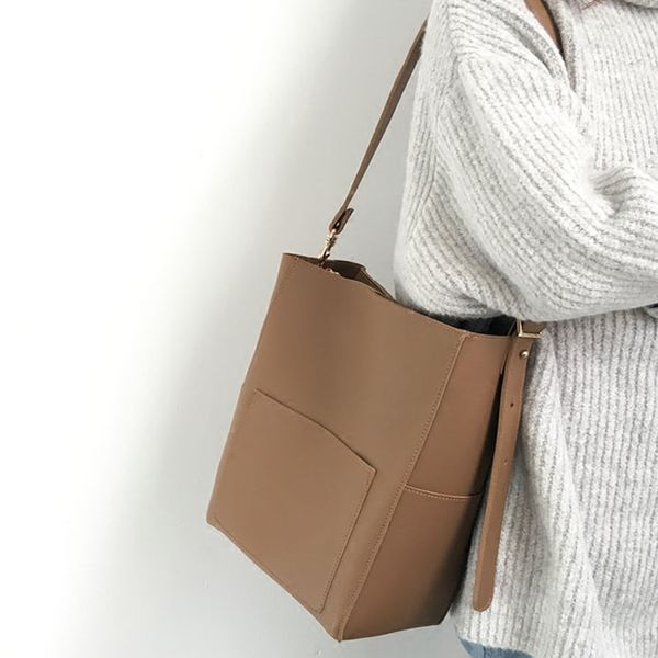 south korea's dongdaemun new minimalist wild shoulder bag ins casual large-capacity female package tide messenger bag
south korea's dongdaemun new minimalist wild shoulder bag ins casual large-capacity female package tide messenger bag