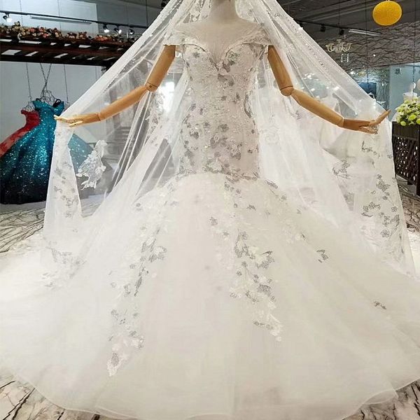 mermaid wedding gown with long tassel lace veil o-neck cap sleeves trumpet 3d flower wedding dress among 2019 seller list, White
mermaid wedding gown with long tassel lace veil o-neck cap sleeves trumpet 3d flower wedding dress among 2019 seller list, White
