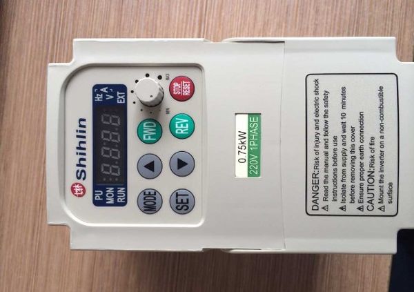 ss-023-0.75k-d new and original inverter
ss-023-0.75k-d new and original inverter