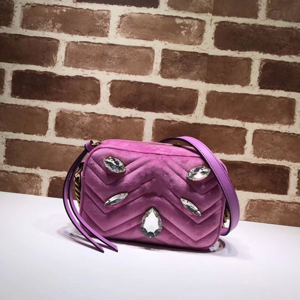 2017 new diamond-encrusted fashion brand handbag "super" quality leather and velvet patchwork women's shoulder bag metal chai
2017 new diamond-encrusted fashion brand handbag "super" quality leather and velvet patchwork women's shoulder bag metal chai