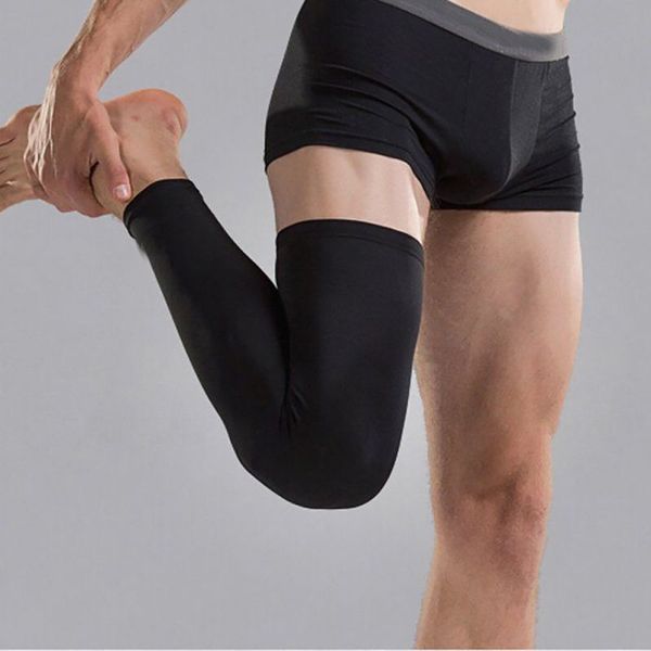 1pc professional sports men polyester antiskid long knee support brace pad protector sport basketball leg sleeve sports, Black
1pc professional sports men polyester antiskid long knee support brace pad protector sport basketball leg sleeve sports, Black