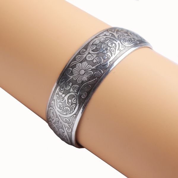 ale bohemian antalya bangles,antique silver carved statement, boho coachella, festival turkish handcuff bracelet,tribal ethnic ship, Golden;silver 
ale bohemian antalya bangles,antique silver carved statement, boho coachella, festival turkish handcuff bracelet,tribal ethnic ship, Golden;silver