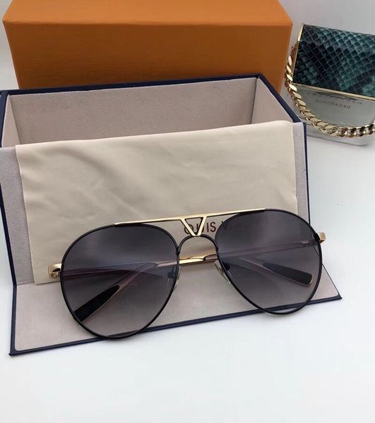 new pilot retro sunglasses luxury women men brand designer oval full frame sunglasses uv protection monogram lens with case&box, White;black
new pilot retro sunglasses luxury women men brand designer oval full frame sunglasses uv protection monogram lens with case&box, White;black