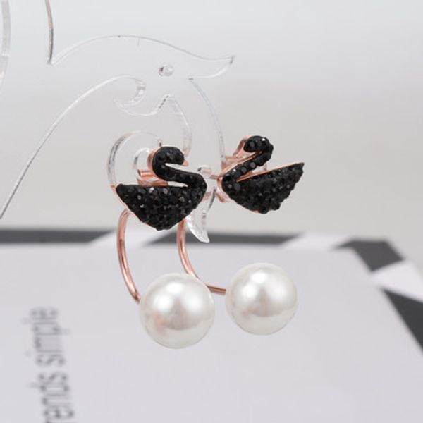 New High Quality Mysterious Black Swan Stud Earring Pearl Black Diamond Titanium Plated 18K Rose Gold Hypoallergenic Earrings Simple Fashion
New High Quality Mysterious Black Swan Stud Earring Pearl Black Diamond Titanium Plated 18K Rose Gold Hypoallergenic Earrings Simple Fashion