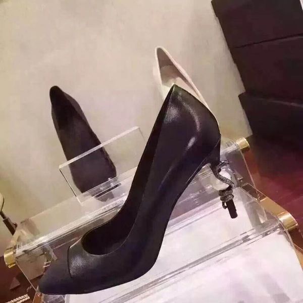 35-41 new 2017 fashion fashion lady high heels shoes real cowhide real leather 9.5cm wedding shoes pumps stud sandals, Black
35-41 new 2017 fashion fashion lady high heels shoes real cowhide real leather 9.5cm wedding shoes pumps stud sandals, Black