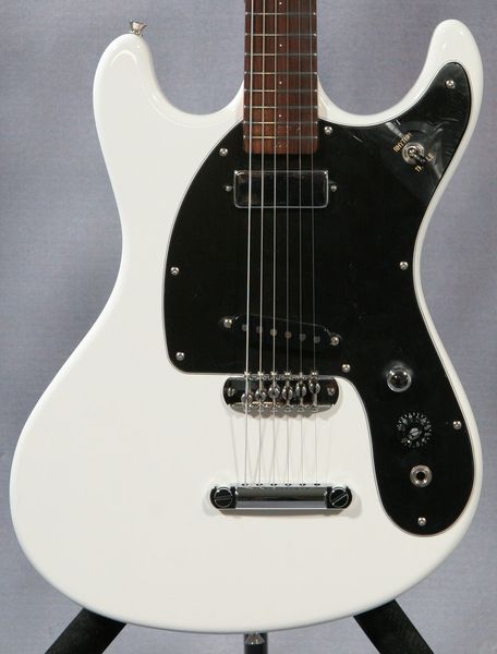rare ventures johnny ramone mosrite '65 reissue mark ii deluxe white electric guitar, zero 0 fret, mini humbucker neck pickup, grover t
rare ventures johnny ramone mosrite '65 reissue mark ii deluxe white electric guitar, zero 0 fret, mini humbucker neck pickup, grover t