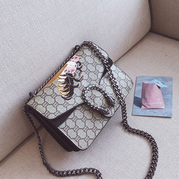Fashion Women Embroidered little bees Bags High Quality handbag Shoulder Bag Chain Messenger bag
Fashion Women Embroidered little bees Bags High Quality handbag Shoulder Bag Chain Messenger bag