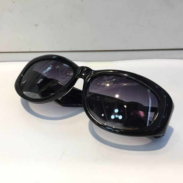 Luxury 424 ungla e for men fa hion de igner full frame uv400 uv protection len teampunk ummer quare tyle comw with package
Luxury 424 ungla e for men fa hion de igner full frame uv400 uv protection len teampunk ummer quare tyle comw with package
