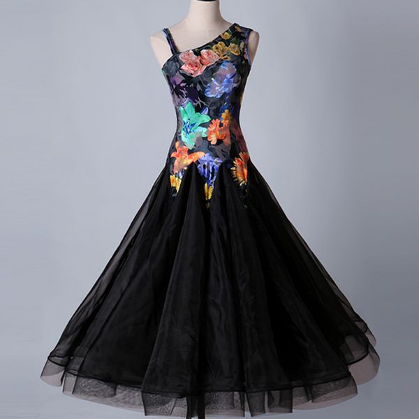 ballroom waltz dresses competition dress dancing outfits ballroom tango dance costumes customized size velvet d0038 big sheer hem, Black;red
ballroom waltz dresses competition dress dancing outfits ballroom tango dance costumes customized size velvet d0038 big sheer hem, Black;red