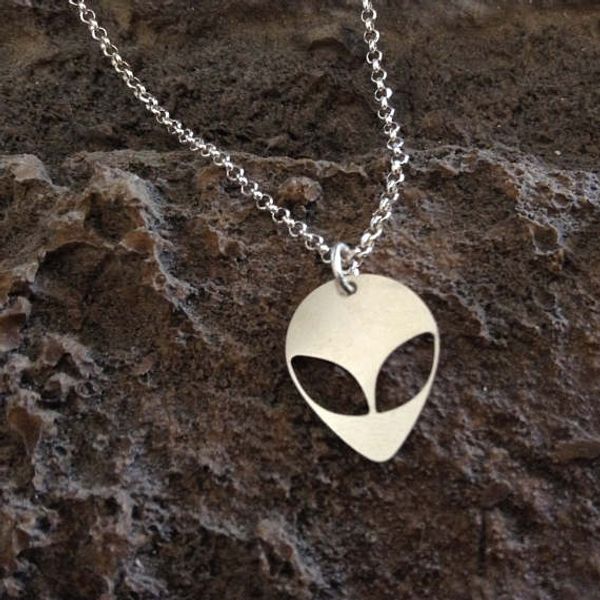 10pcs simple aliens necklace cute ufo et face head eye emoticons necklaces cartoon sci fi fantasy friends meaningful gift, Silver
10pcs simple aliens necklace cute ufo et face head eye emoticons necklaces cartoon sci fi fantasy friends meaningful gift, Silver