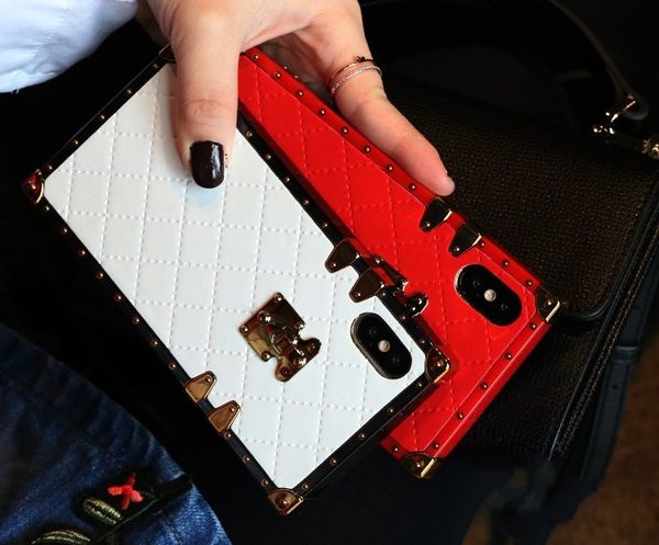 new western style fashion case for iphone 11 pro xs max xr x 8 8plus luxury leather metal hard case in back cover for iphone7 6 6s plus
new western style fashion case for iphone 11 pro xs max xr x 8 8plus luxury leather metal hard case in back cover for iphone7 6 6s plus