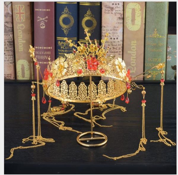 bridal headwear, chinese brides, headgear, ancient dress, qipao, xiu dress, alloy crown, headdress, Slivery;golden
bridal headwear, chinese brides, headgear, ancient dress, qipao, xiu dress, alloy crown, headdress, Slivery;golden