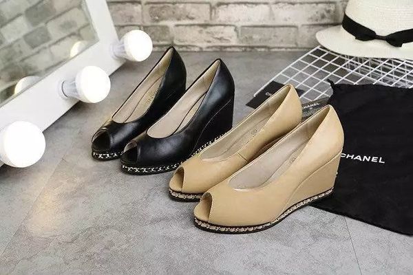 Top Quality Luxury Letter Leather Chain High Heel Shoes Lambskin leather Fashion Woman Wedge heels Dress Shoes 35-41 With Box
Top Quality Luxury Letter Leather Chain High Heel Shoes Lambskin leather Fashion Woman Wedge heels Dress Shoes 35-41 With Box