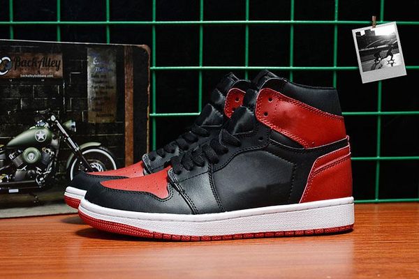 Top 1 NRG OG High Basketball shoes men Black Toe Not For Resale 1s Sneakers mens No L's Black yellow boots size US7-11
Top 1 NRG OG High Basketball shoes men Black Toe Not For Resale 1s Sneakers mens No L's Black yellow boots size US7-11