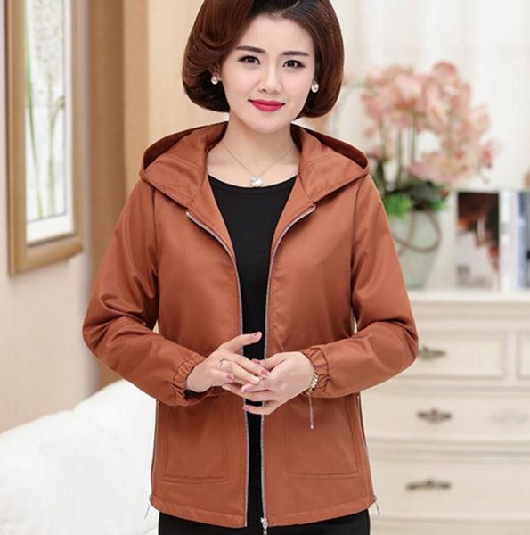 mom coat middle-aged woman 2018 new style spring and autumn short hooded jacket, Black;brown
mom coat middle-aged woman 2018 new style spring and autumn short hooded jacket, Black;brown