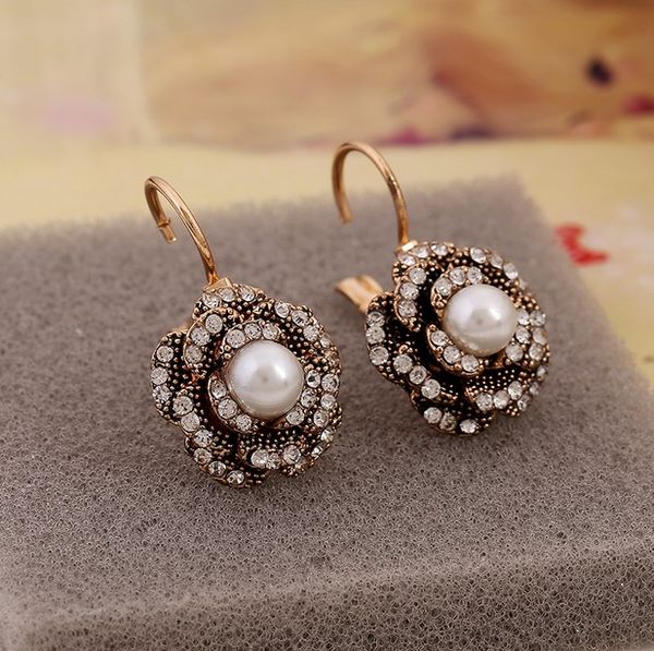 fashion 18k gold plated earring jewelry bohemian vintage white crystal earrings for women luxurious pearl flower droplets dangle earrings, Silver
fashion 18k gold plated earring jewelry bohemian vintage white crystal earrings for women luxurious pearl flower droplets dangle earrings, Silver