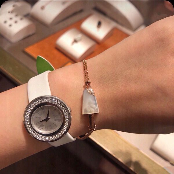 rose golden agate bracelet vintage summer gelati shape bracelet ladies wedding party diamond bracelets, Golden;silver
rose golden agate bracelet vintage summer gelati shape bracelet ladies wedding party diamond bracelets, Golden;silver