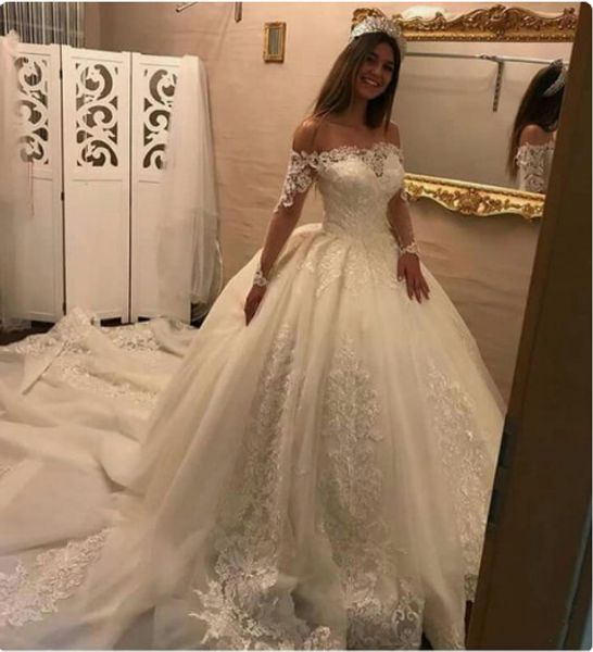 off-shoulder lace ball gown wedding dresses long sleeve wedding dress bridal gowns plus size wedding dress court train robe de mariée, White
off-shoulder lace ball gown wedding dresses long sleeve wedding dress bridal gowns plus size wedding dress court train robe de mariée, White