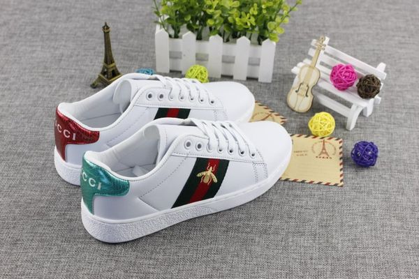 New embroidery mall bee mall white hoe for outdoor comfortable women ca ual hoe flat neaker men zapato walking hoe
New embroidery mall bee mall white hoe for outdoor comfortable women ca ual hoe flat neaker men zapato walking hoe