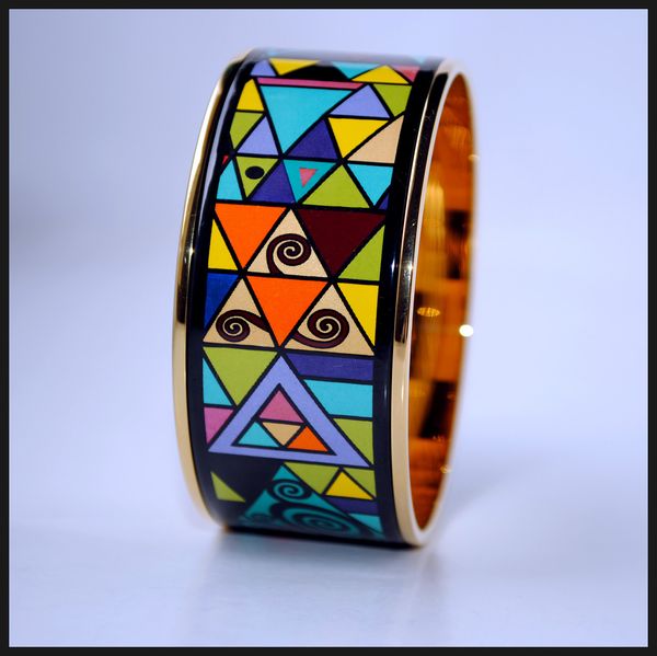 geometric fantasy series 18k gold-plated enamel bangle bracelet for woman bracelets bangles width 30 mm fashion jewelry for gift, Golden;silver
geometric fantasy series 18k gold-plated enamel bangle bracelet for woman bracelets bangles width 30 mm fashion jewelry for gift, Golden;silver