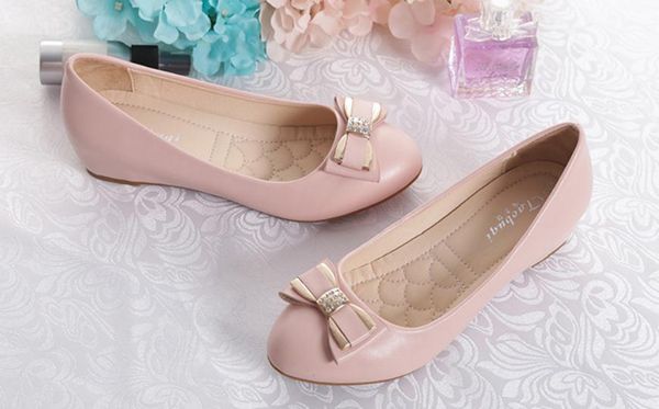 send shallow mouth single shoes 2018 new style slope heel middle heels female wedding shoes, Black
send shallow mouth single shoes 2018 new style slope heel middle heels female wedding shoes, Black