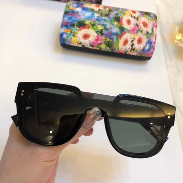 new fashion women sunglasses 4356 men sunglasses simple and generous men sun glasses outdoor uv400 protection eyewear with case, White;black
new fashion women sunglasses 4356 men sunglasses simple and generous men sun glasses outdoor uv400 protection eyewear with case, White;black