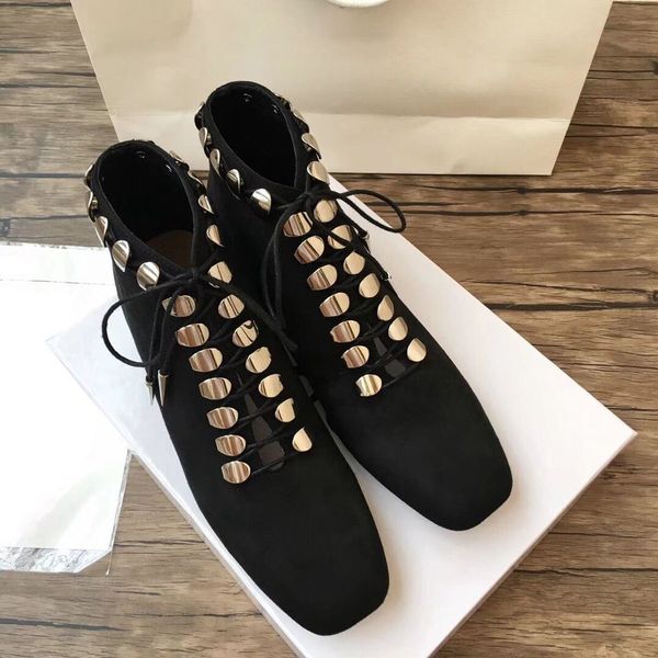 Women Designer Boots Luxury Ladies Boots Fashion Women Shoe Ladies Cashmere Martin Boots With Original Box 3 color Wholesale
Women Designer Boots Luxury Ladies Boots Fashion Women Shoe Ladies Cashmere Martin Boots With Original Box 3 color Wholesale