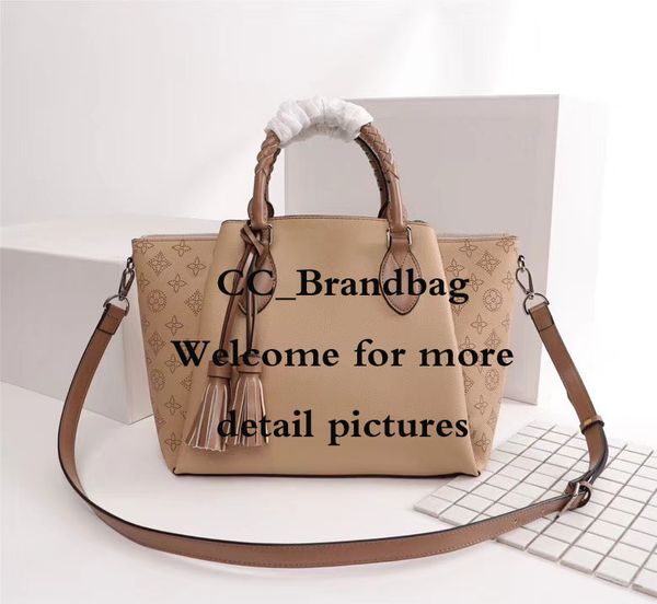 Haumea Mahina tote bags high quality smooth calfskin match perforated calfskin shoulder bag luxry daily package handbag casual cross body
Haumea Mahina tote bags high quality smooth calfskin match perforated calfskin shoulder bag luxry daily package handbag casual cross body