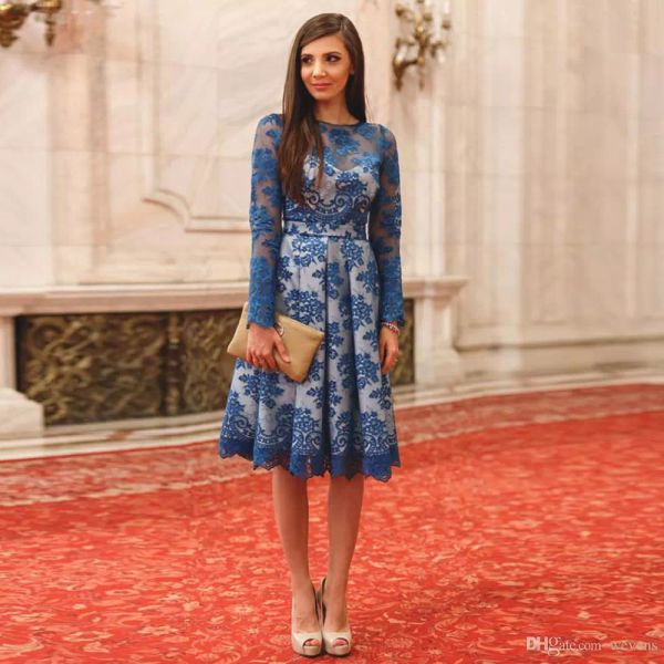 2019 blue lace mother of the bride dresses jewel neck knee length evening gowns long sleeve elegant wedding guest dress, Black;red
2019 blue lace mother of the bride dresses jewel neck knee length evening gowns long sleeve elegant wedding guest dress, Black;red